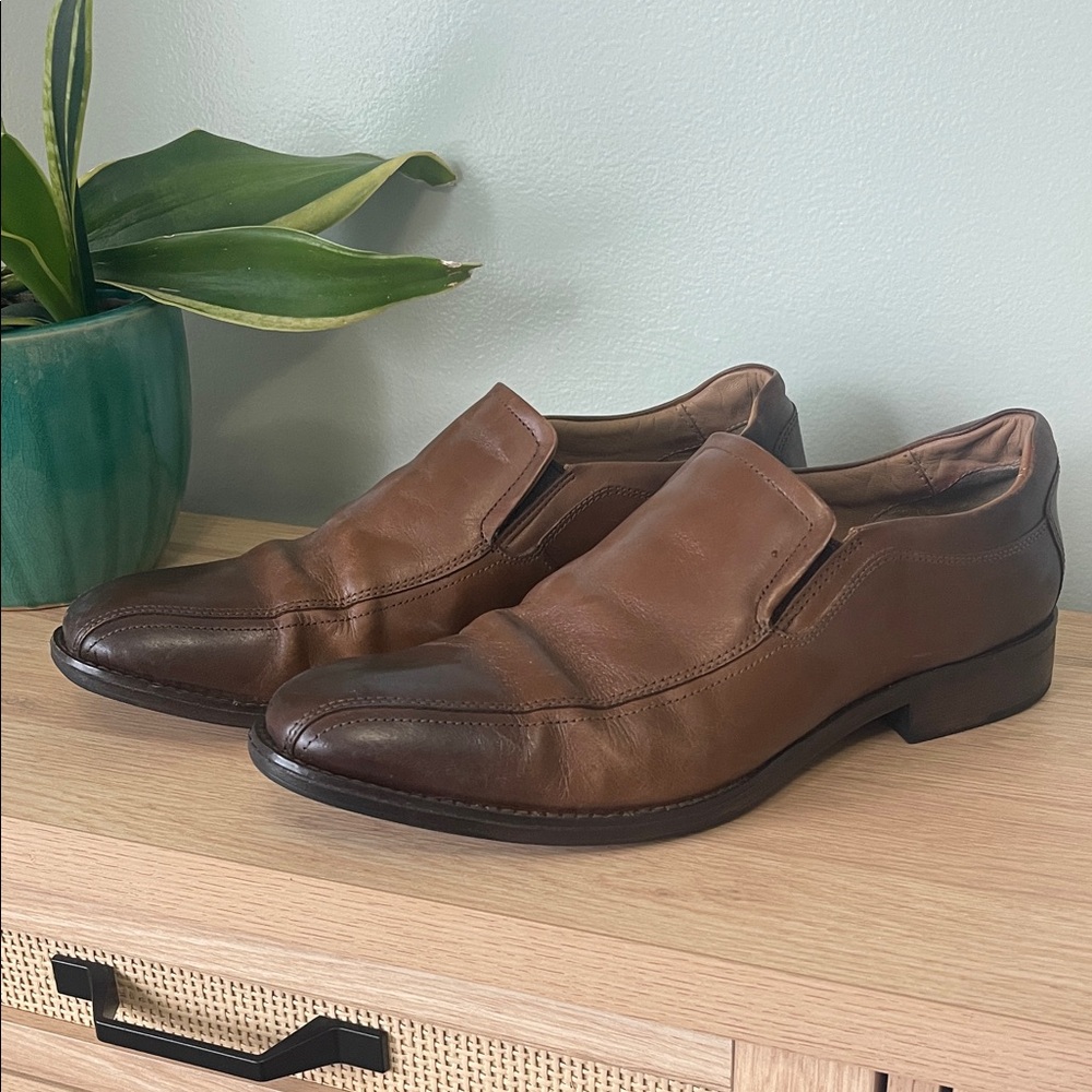 Johnston & Murphy Brown Leather Slip-On Dress Loafers